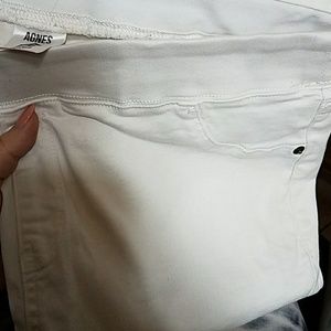EUC Agnes & Dora white jeggings